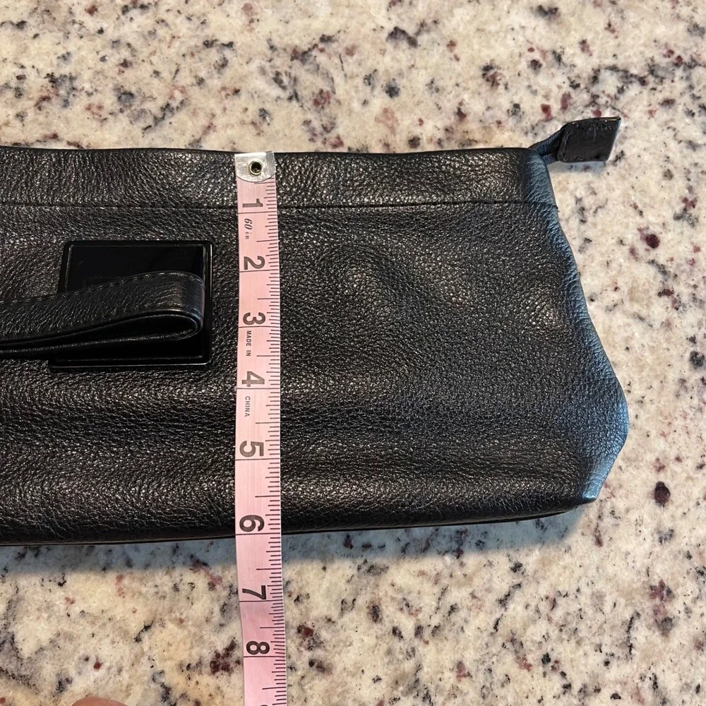 Kenneth Cole Reaction Wristlet Clutch Womens Large Black Leather Minimalist Zip
